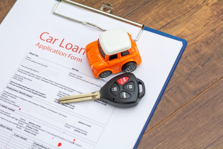 what-do-car-dealerships-look-at-for-financing